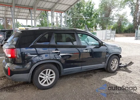 2014 Kia Sorento Lx z USA, uszkodzony, nr VIN 5XYKTCA62EG544747